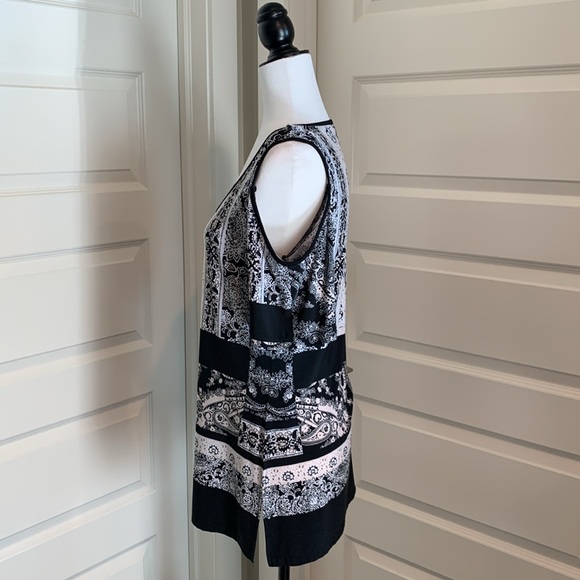 CLEO WOMEN’S V-NECK TOP w/ OFF THE SHOULDER SLEEVES - Picture 4 of 16